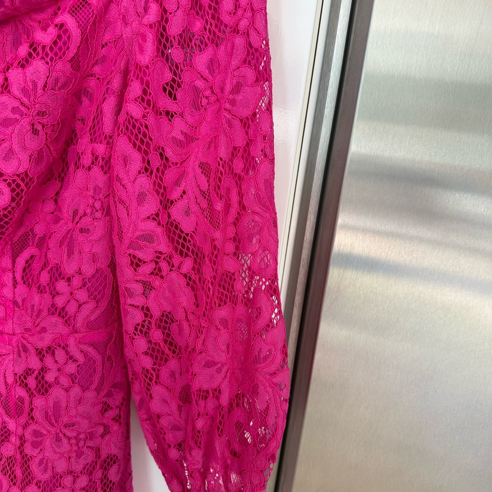 Trina Turk Akamai Lanai  pink lace overlay off shoulder dress size 4 NWT - Picture 3 of 13